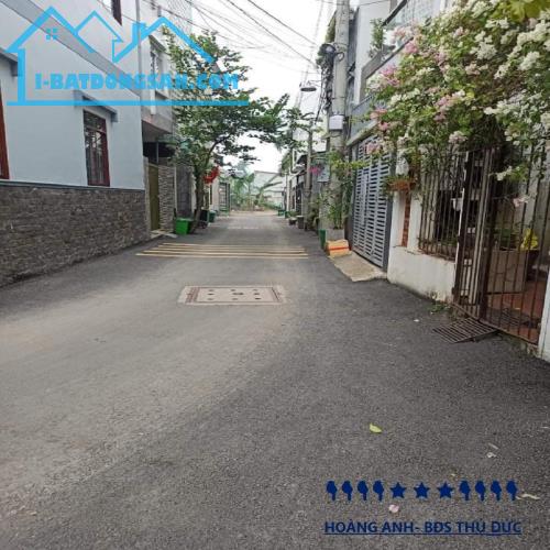 Bán nhà hẻm ô tô thông đường Hồ Văn Tư , Phường Trường Thọ, Quận Thủ Đức _ 99 m2 đất_ Chỉ - 3