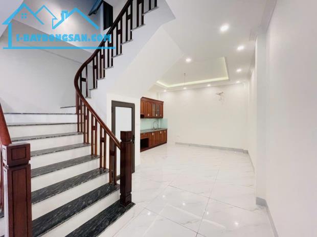 BÁN NHÀ PHÂN LÔ VIP KIM ĐỒNG - Ô TÔ TRÁNH - 54M² - 5 TẦNG - GIÁ 15.2 TỶ - 1