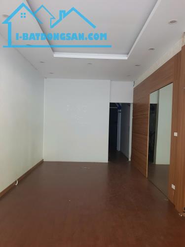 Cho thuê nhà mặt phố Trung Kính, 5 tầng, 380m², phù hợp ngân hàng, showroom - 1