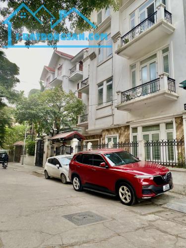 Cho thuê biệt thự Lương Thế Vinh, 130m2, 4 tầng, 25 triệu/tháng làm văn phòng