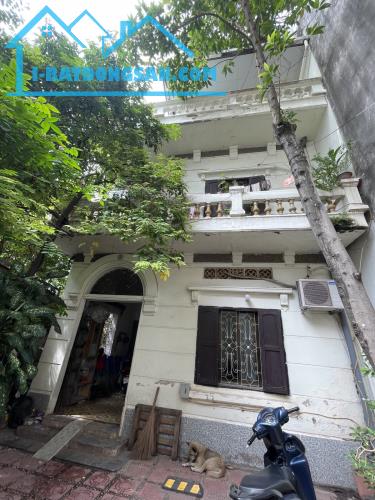Bán Nhà  Phố Hoàng Hoa Thám- Lô Góc  118 m . Giá 55 Tỷ