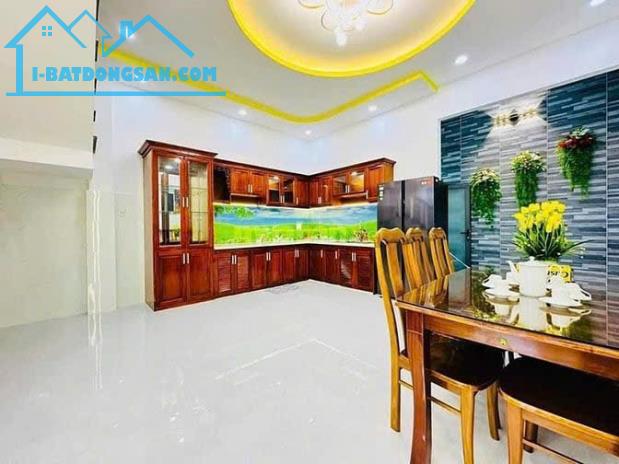 Kẹt vốn bán nhà hẻm 4,5m, cho thuê 13 triệu, An Bình, phường 5, quận 5, chỉ 2,77 tỷ, 48m2 - 1