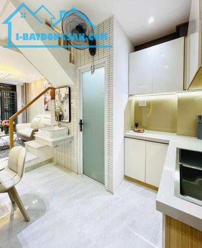 Bán Nhà Mới Đẹp Đ. Phạm Văn Chí - 2 Tầng -20m2 - Hẻm Xe Hơi - 2.5 tỷ - Quận 6