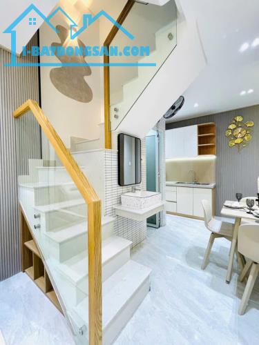 Bán Nhà Mới Đẹp Đ. Phạm Văn Chí - 2 Tầng -20m2 - Hẻm Xe Hơi - 2.5 tỷ - Quận 6 - 2