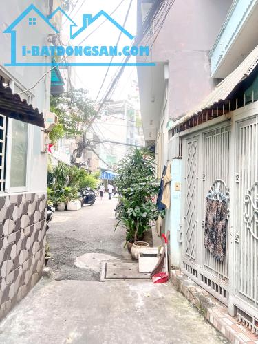 Bán nhà 1 lầu gần hẻm xe hơi đường Âu Dương Lân Phường 3 Quận 8 - 1