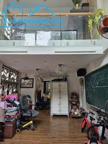 💮Bán Nhà Quận Phú Nhuận Có Khu Vườn Trĩu Quả - Căn Góc - 🏠5 tầng - HXH🚖 - 77,9m² - 1