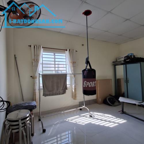 Bán nhà hẻm ô tô thông đường Hồ Văn Tư, Quận Thủ Đức_ 101 m2 đất _ Chỉ 6 ty--2 tầng 2 pn 2