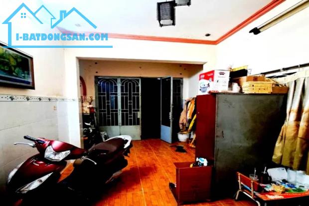 Bán nhà hẻm xe hơi, Bùi Quang Là, Gò Vấp, 3m x 11m, 33 m², 2 tầng - Giá 3.1 tỷ TL