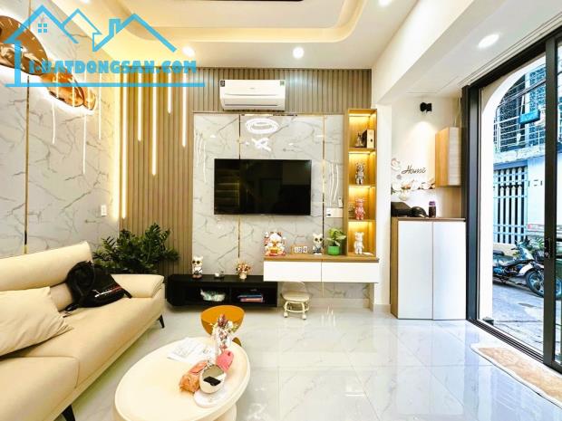 SIÊU PHẨM ĐÓN TẾT - 2 TẦNG FULL NỘI THẤT - DT 40 M2 (5x8), ÔTÔ SÁT NHÀ, PHAN ĐĂNG LƯU, BT. - 2