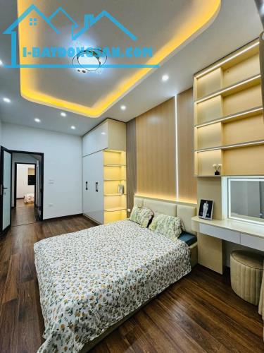 Bán nhà Nguyên Hồng, mới đẹp, nội thất xịn, thoáng trước sau, 45m2, 4 tầng, chỉ 8.98 tỷ. - 3