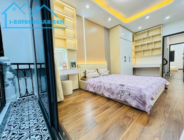 Bán nhà Nguyên Hồng, mới đẹp, nội thất xịn, thoáng trước sau, 45m2, 4 tầng, chỉ 8.98 tỷ. - 4