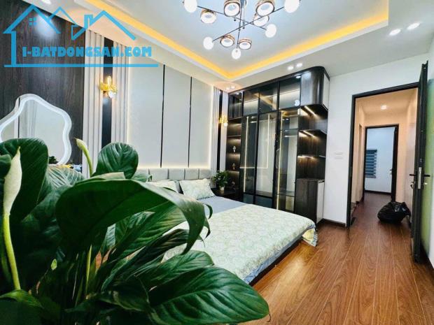 Cần bán nhà 5 Tầng Hoàng Văn Thái , Thanh Xuân 34m2 . 10m ra oto tránh , nội thất cao cấp - 1