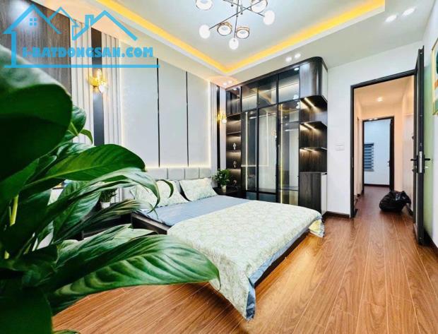 Cần bán nhà 5 Tầng Hoàng Văn Thái , Thanh Xuân 34m2 . 10m ra oto tránh , nội thất cao cấp - 3