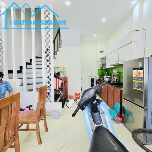 NHÀ MỚI PHỐ PHẠM VĂN ĐỒNG BTL, 31M*5 TẦNG, MT 5M, LÔ GÓC Ô TÔ TRÁNH NHỈNH 8 TỶ - 2