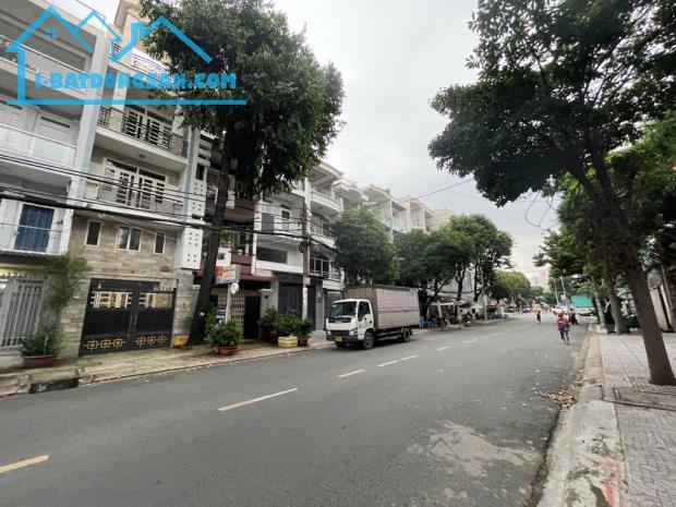 BÁN NHÀ BÌNH THÀNH  SIÊU PHẨM NHÀ MỚI  5 TẦNG MT KHỦNG 8M 168M2  XE TẢI THÔNG HƠN 15 TỶ