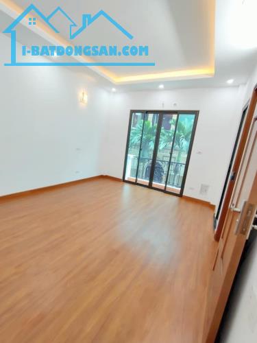 Bán Nhà Ngõ 23 Phố Bồ Đề, Nguyễn Văn Cừ, 30m2, 5Tầng, Phân Lô, Ô Tô, Nhỉnh 5 Tỷ - 1