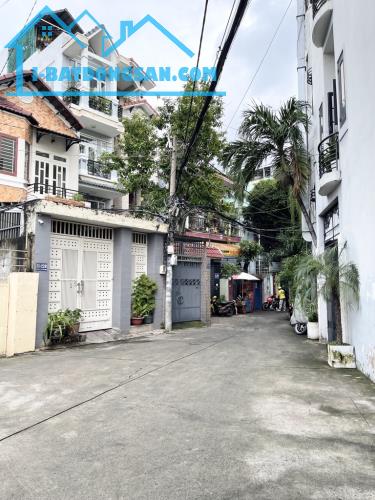 🏡 NHÀ 2 MẶT TIỀN - KINH DOANH SINH LỜI GẦN 40TR/THÁNG! 📍 Vị trí: Phường 4, Quận Tân Bình