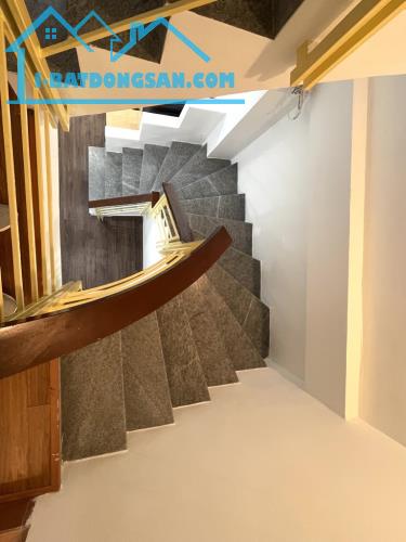 BÁN NHÀ NGÕ RỘNG NGÁCH NÔNG PHỐ HÀO NAM, QUẬN ĐỐNG ĐA DT 32M2. - 2