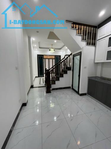 Bán nhà Đại Thành, Quốc Oai. 3.5 tầng, 43m2, giá 3.35 tỷ. 10m ra đường trục chính ô tô