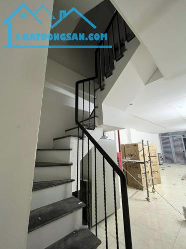 Bán nhà Dòng Tiền tại ngõ 28, Văn Chương, Đống Đa, Hà Nội, 12,5 tỷ, 65 m2, 7 tầng Thang