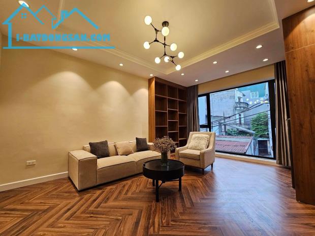 Đẹp, Bán Nhà Nguyễn Văn Cừ, Gia Thụy, 42m2 x 7 Tầng, Gara, Thang Máy, Full Nội Thất 5* - 3