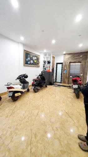 TRUNG TÂM GIA THỤY 40M2 x 6T ÔTÔ TRÁNH ĐỖ, THANG MÁY NỘI THẤT XỊN. 16,45TỶ