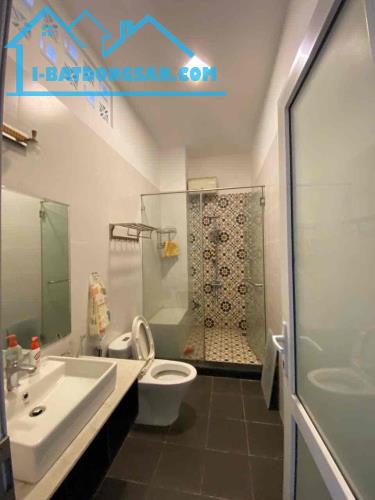 BÁN NHÀ LÝ TRIỆN - 105M2 - 3 TẦNG - GẦN CHỢ - NHÀ KIÊN CỐ - ĐƯỜNG 7,5M - 8.1 TỶ - 3