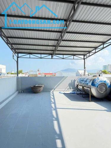 IÊU PHẨM NHÀ ĐẸP ĐÓN TẾT- NHÀ 3 TẦNG MỚI ĐẸP LUNG LINH- MẶT TIỀN NGUYỄN XÍ- 100M2 - 3