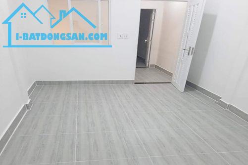 Bán nhà lĩnh nam, siêu hiếm, ô tô đỗ cửa, ngõ thông, 50m2, giá chỉ 4,2 tỷ