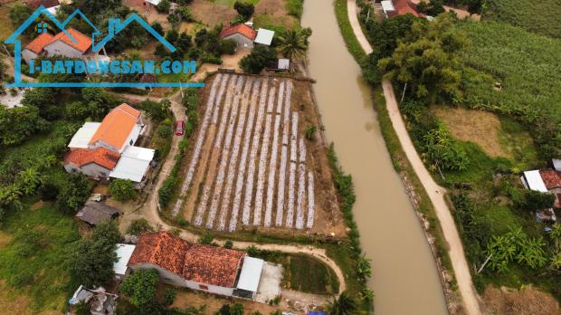 Lô đất 300m2, sổ hồng riêng, thổ cư. View kênh thủy lợi giá rẻ - 2