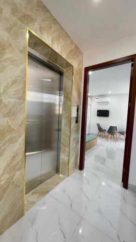 Chỉ hơn 12 tỷ phố Hồng Tiến có toà nhà dòng tiền gần 1 tỷ/ năm, 10 phòng lô góc, thông, - 1