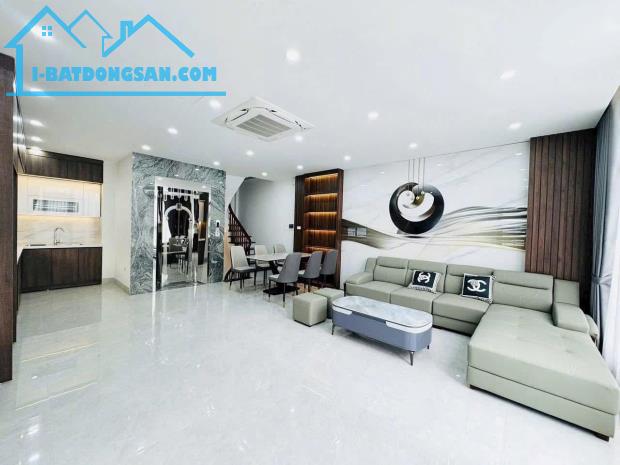 NGUYỄN VĂN CỪ 51M2 x 6T THANG MÁY LÔ GÓC NHÀ MỚI TIỆN ÍCH BẠT NGÀN. 9,25TỶ - 4
