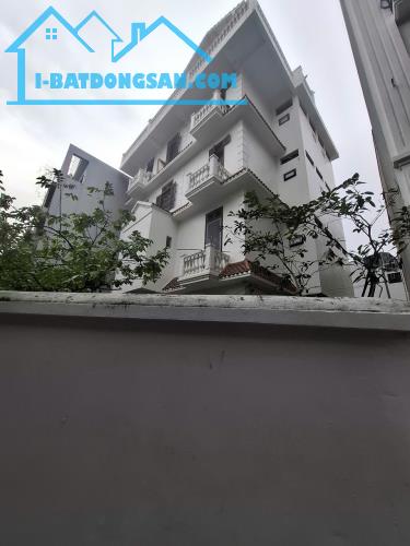 Bán nhà 36m x 5T ngõ 640 Nguyễn Văn Cừ, Lô góc thoáng, ở luôn, gần oto chỉ hơn 6 tỷ TL.