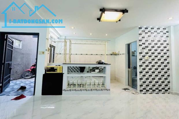 Bán nhà Lê Quang Định, Bình Thạnh, 5.5m x 6m, 33 m², gần mặt tiền - Giá 4.65 tỷ TL - 2