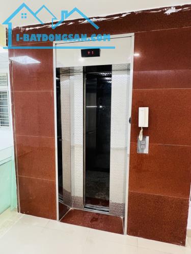 Cần bán gấp tòa nhà 7 tầng mặt phố Vương Thừa Vũ. 330 tr/m2, đang cho thuê giá cao.