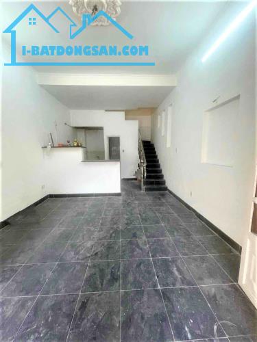 15 TRIỆU/TH - CHO THUÊ NGUYÊN CĂN MẶT TIỀN PHÚ THUẬN QUẬN 7, KD SẦM UẤT, 40M2 TRỆT LẦU 2PN - 1