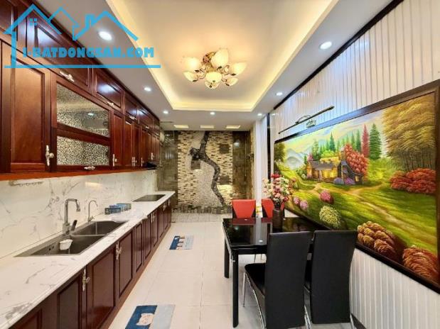 NHÀ ĐẸP Ở LUÔN, FULL NỘI THẤT, Ô TÔ ĐỖ CỬA, HƠN 50M2 – PHỐ TÂY SƠN, ĐẦY ĐỦ TIỆN ÍCH - 2