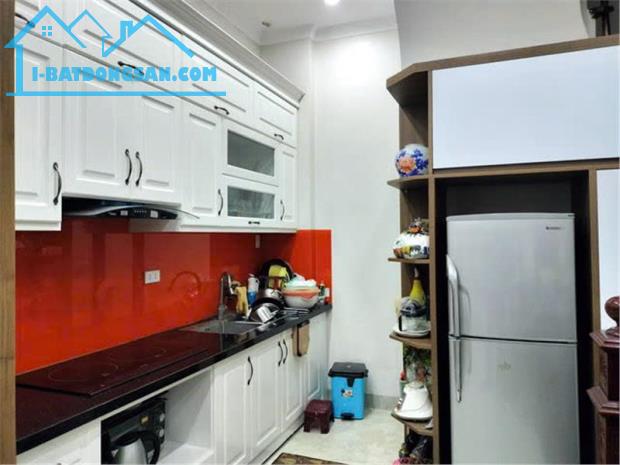 Chính chủ BÁN NHANH Nguyễn Văn Cừ 40m,5 tầng,8.5 tỷ,Full nội thất,ngõ thông,ôtô đỗ cửa - 4