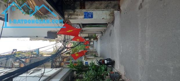 Bán nhà 52m x 4T ngõ 266 Nguyễn Văn Cừ, 1 nhà ra oto tránh giá 8,x tỷ có TL. LH 0936123469 - 4
