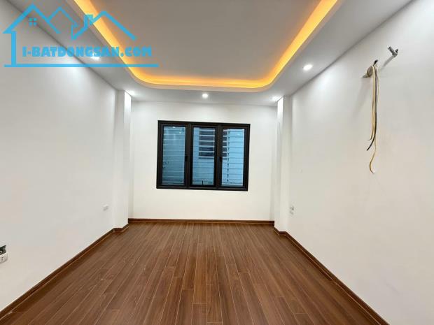 BÁN NHÀ PHỐ GIANG VĂN MINH ,BA ĐÌNH - Ô TÔ ĐỖ- PHỐ VIP - 2 THOÁNG -6 TẦNG X 40 M2 - GIÁ 10 - 1