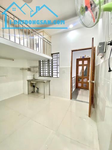 Chính chủ cho thuê phòng trọ mới 100% -20m2, có gác lửng, thang máy