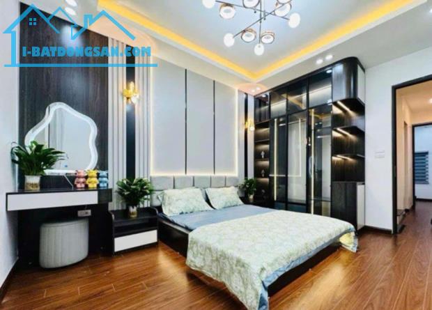 Nhà đẹp Hoàng Văn Thái, gần phố, ngõ thoáng - 3 bước ra ô tô, 38m hơn 6 tỷ