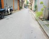 Hơn 7 tỷ, Bán nhà 6T ngõ 145 Nguyễn Văn Cừ, Lô góc, oto tránh, vào nhà. LH 0936123469