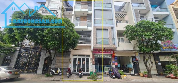 Cho thuê nhà mặt phố Tân Sơn Nhì, Tân Phú, 68m², 8PN, 25 triệu