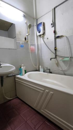 Bán nhà hẻm xe hơi Thành Thái, Quận 10 - Gần mặt tiền - Công nhận 93m2 (5.5 x 16) - 4