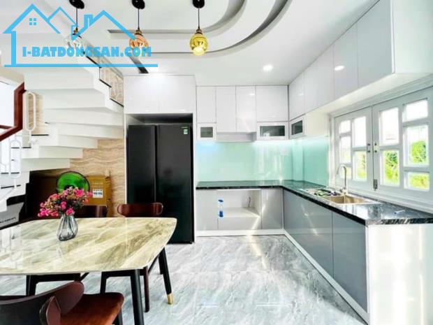 CHỦ GỬI CẦN BÁN GẤP NHÀ HẺM ÔTÔ 6m 64m²-2tỷ950 Đ Thiên Phước P9 Quận Tân Bình HĐ thuê 16tr - 3