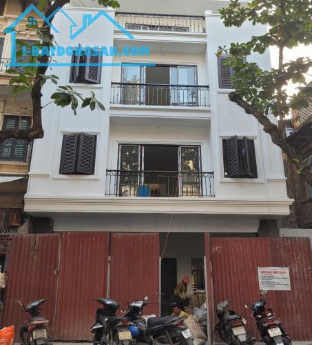 Bán Nhà Mặt Phố Nguyễn Du, Hai Bà Trưng DT 165m2, 9T, MT:6,5m, Giá Rẻ Nhất.