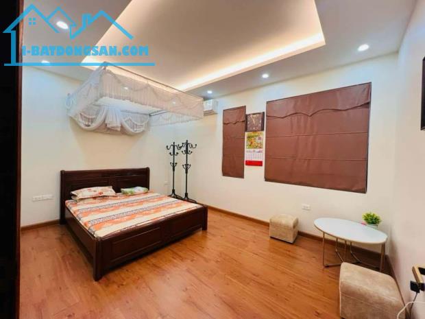 Lê Trọng Tấn _ Phân Lô _ Ô tô tránh 2 mặt ngõ 44m2 _ 5tầng _ 11tỷ