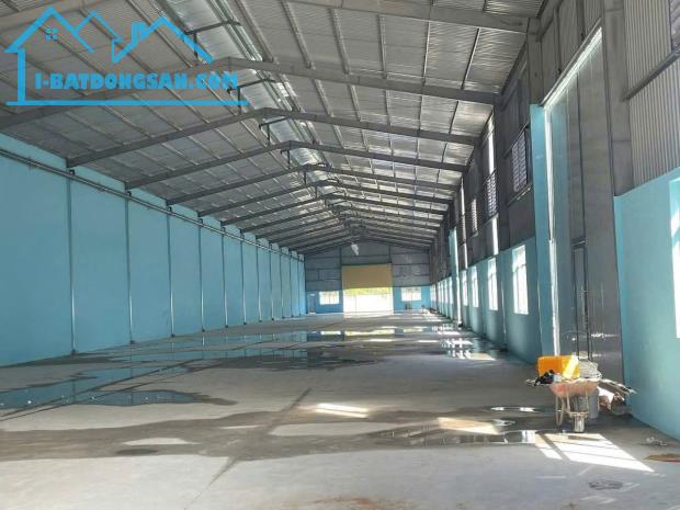 Cho Thuê Nhà Xưởng mới 100% Tân Uyên Bình Dương
• Tổng DT Đất: 3.500m2 • DT Xưởng: - 1