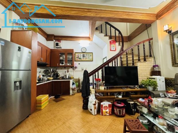 Bán nhà Quan Nhân, ngõ 144, 36m2, 5 tầng, hai thoáng trước sau, gần hồ, chỉ 6,75 tỷ - 1